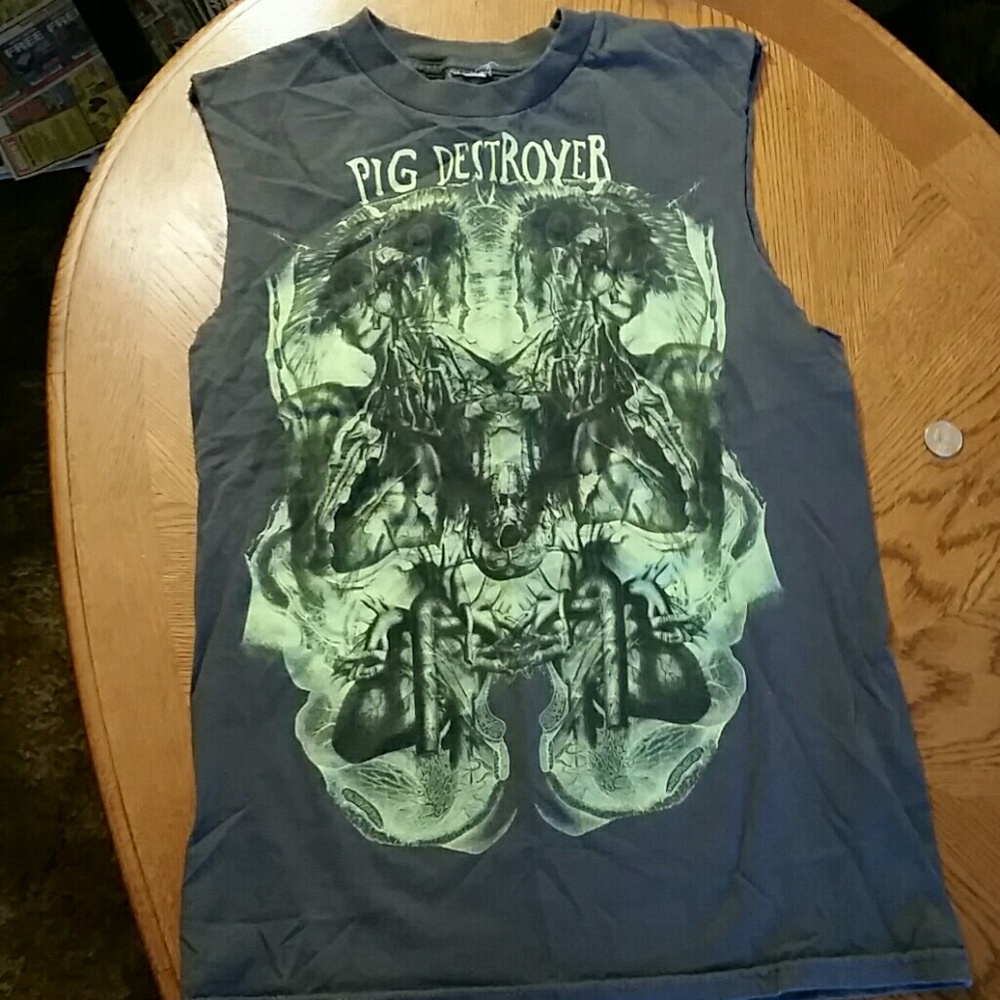Mens Smedium Pig Destroyer cutoff shirt